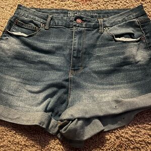 No Boundaries Women's Blue Denim Shorts